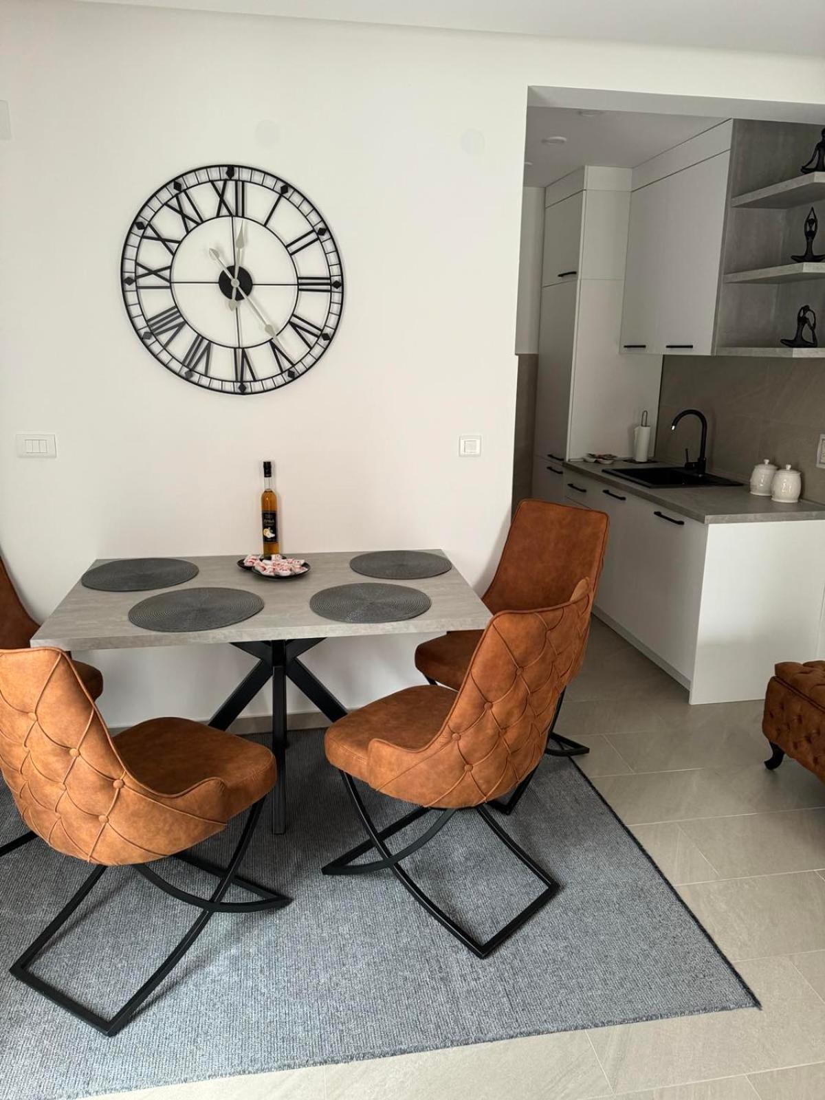 Apartman Anna Atina Budva Buitenkant foto