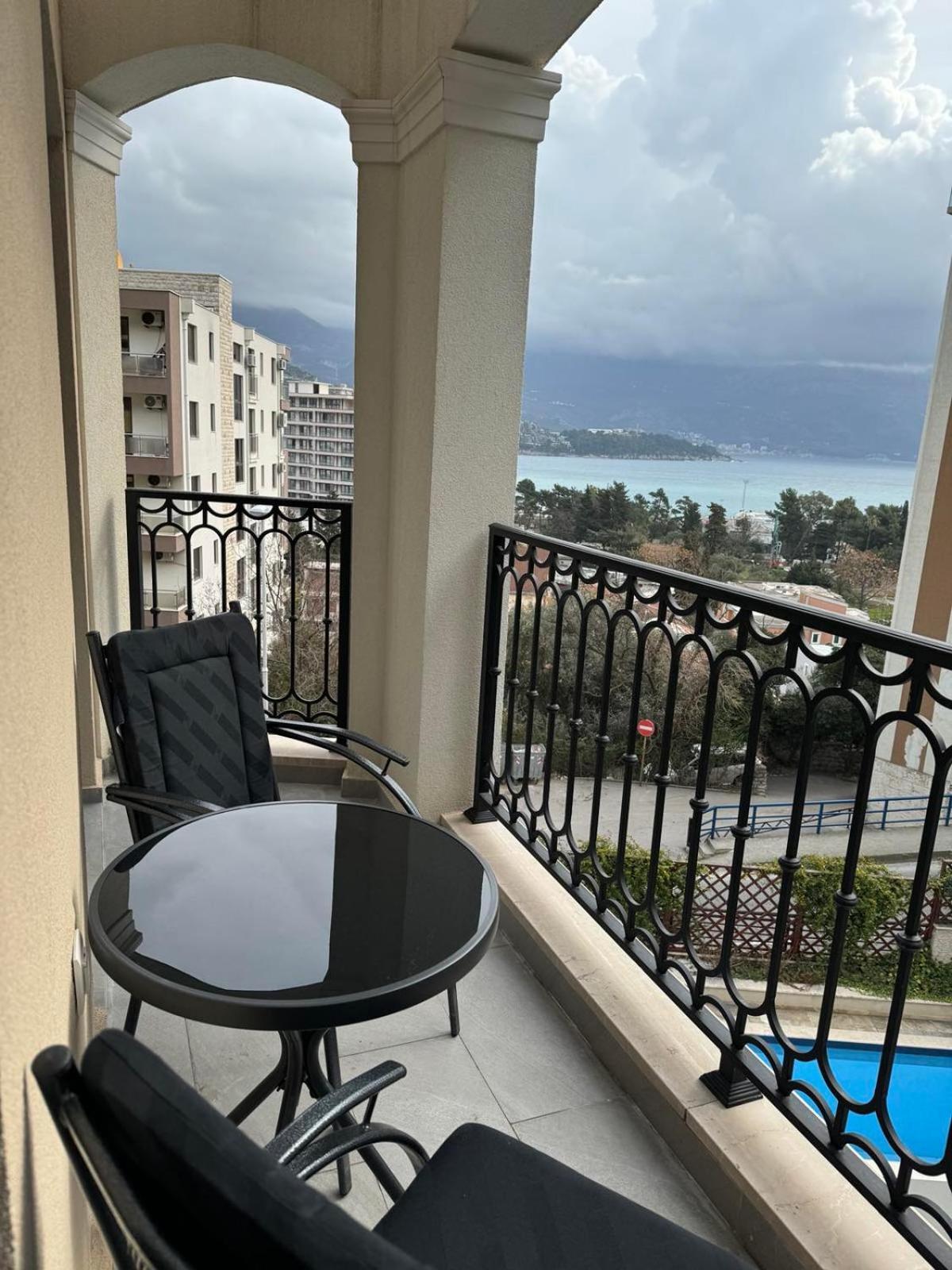 Apartman Anna Atina Budva Buitenkant foto